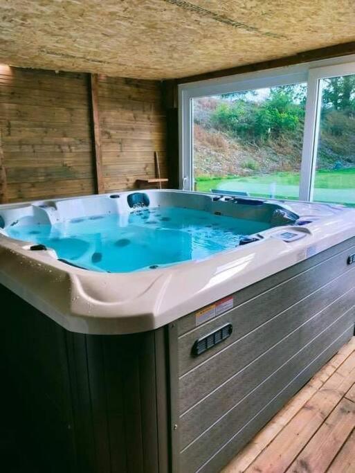 Gite Avec Spa Privatif* Saint-Symphorien-les-Buttes ภายนอก รูปภาพ